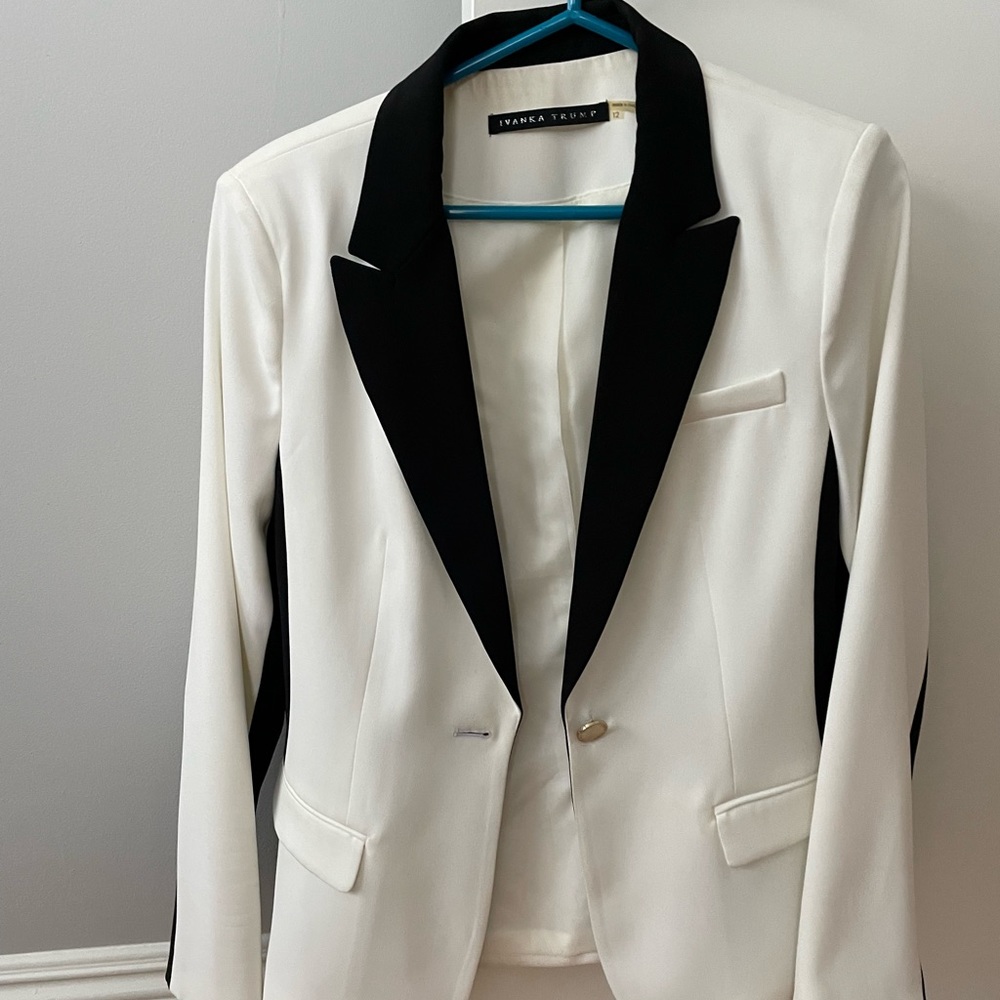 Black & White Color Blocked Blazer, Size 12
